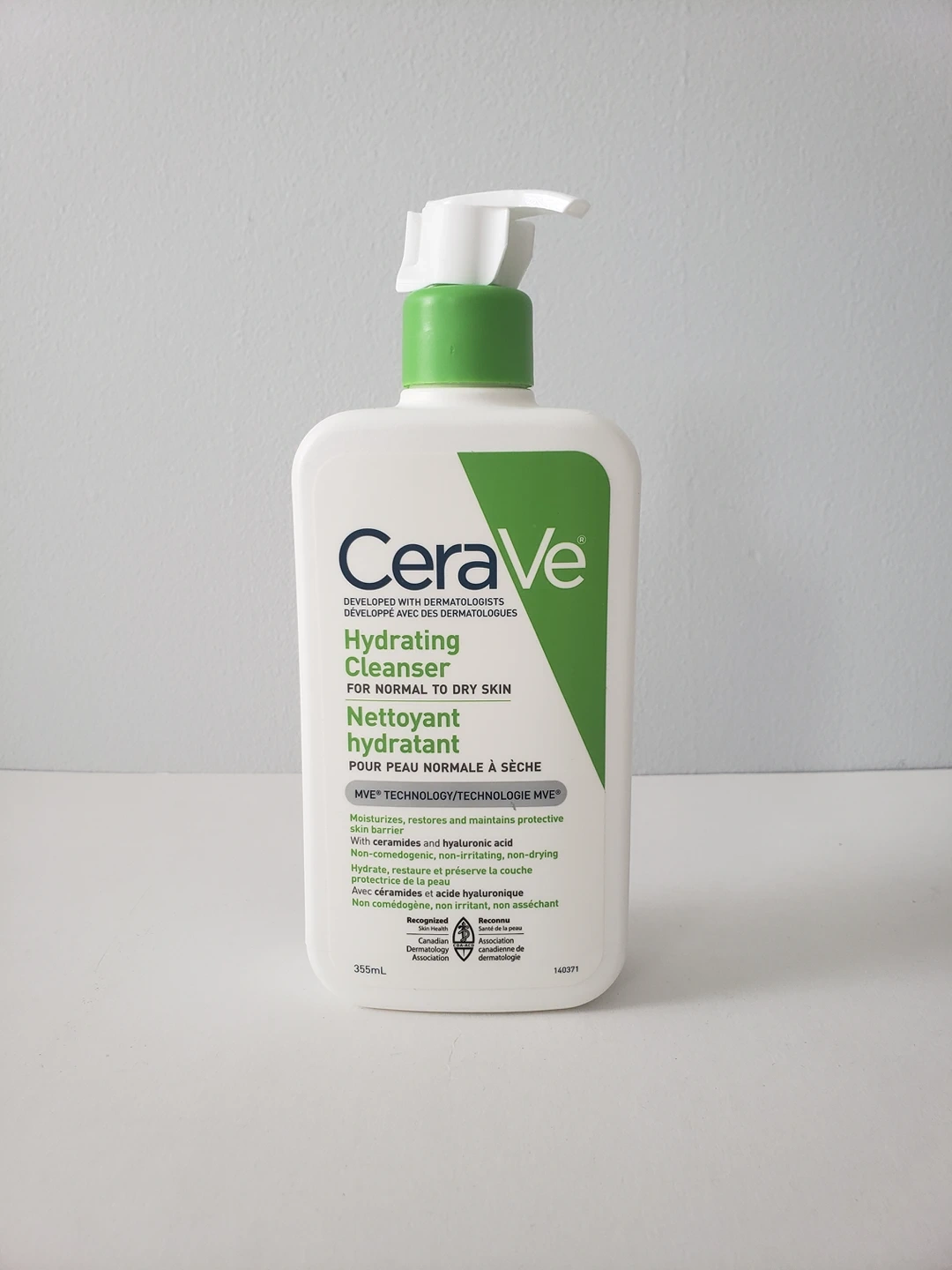CeraVe Hydrating Facial Cleanser bottle for normal to dry skin